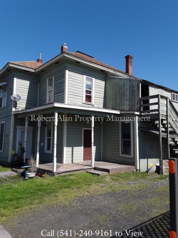 property at 408 SE Byers Ave