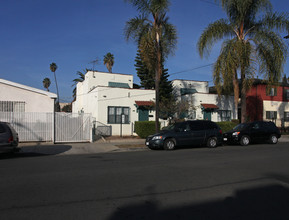 Gillman Apartments in Los Angeles, CA - Building Photo - Building Photo