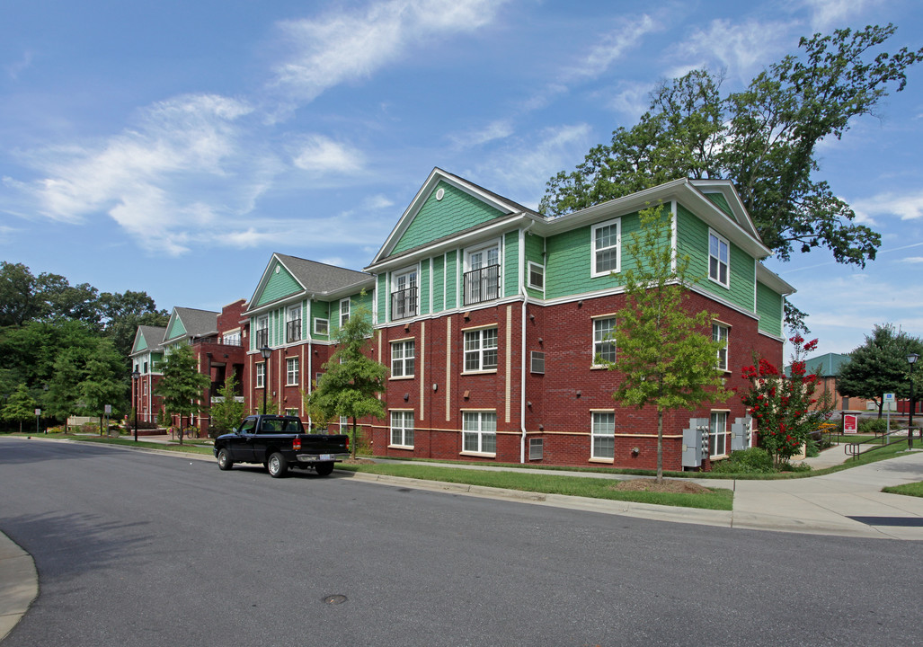 Cherry Gardens in Charlotte, NC - Building Photo