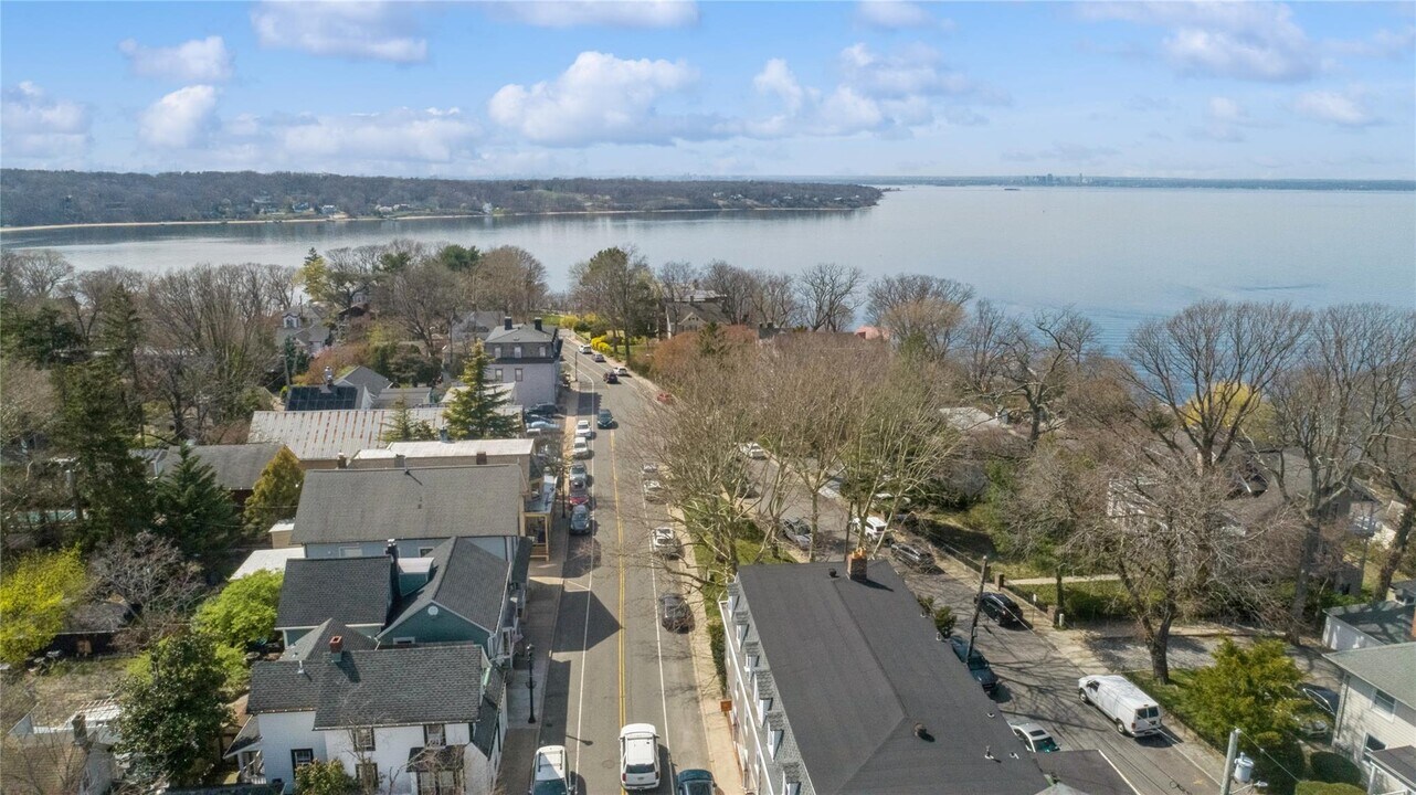 67 Central Ave in Sea Cliff, NY - Building Photo
