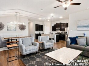 11519 Biddle Heights in San Antonio, TX - Building Photo - Building Photo