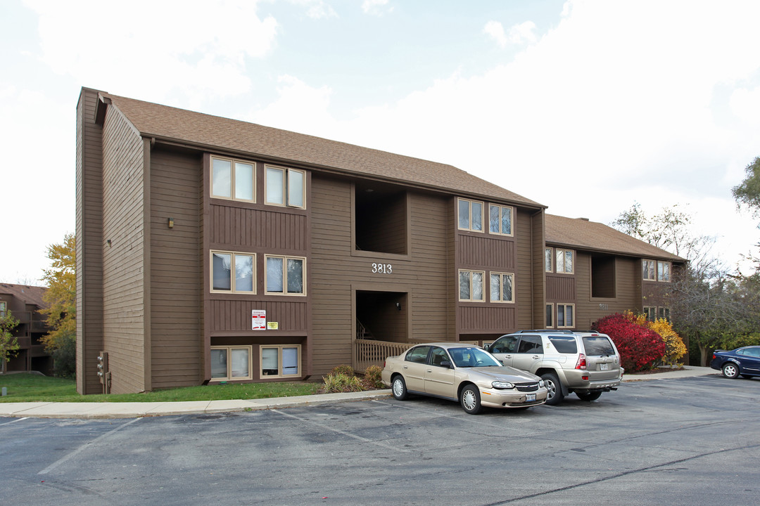 Foxwood Village Apartments in Rockford, IL - Foto de edificio