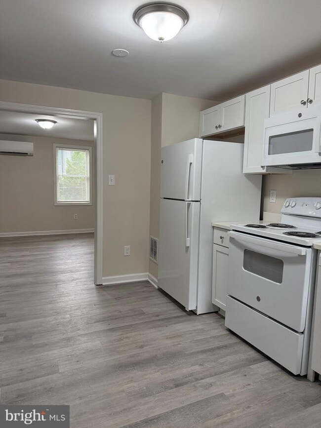 105 Hickman Rd in Claymont, DE - Foto de edificio - Building Photo