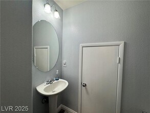 9253 Valley Ranch Ave in Las Vegas, NV - Building Photo - Building Photo