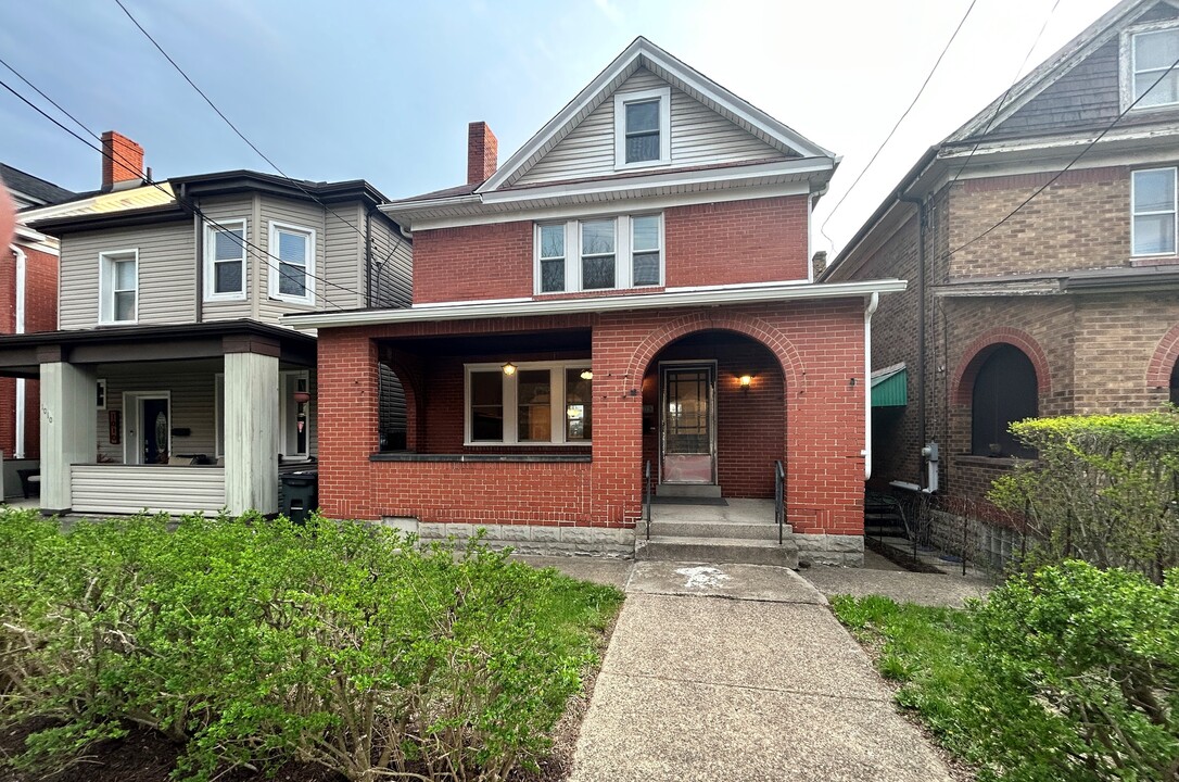 1006 Chelton Ave in Pittsburgh, PA - Foto de edificio
