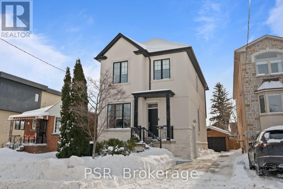 965 Briar Hill Ave in Toronto, ON - Building Photo