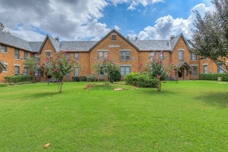 Kamp's Court Apartments in Oklahoma City, OK - Foto de edificio - Building Photo