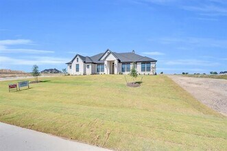 270 Marie Ln in Waxahachie, TX - Building Photo - Building Photo