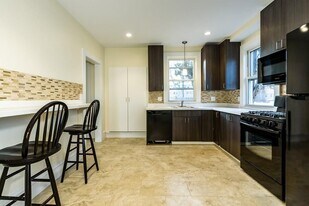 29 Bentley St, Unit SF in Boston, MA - Building Photo