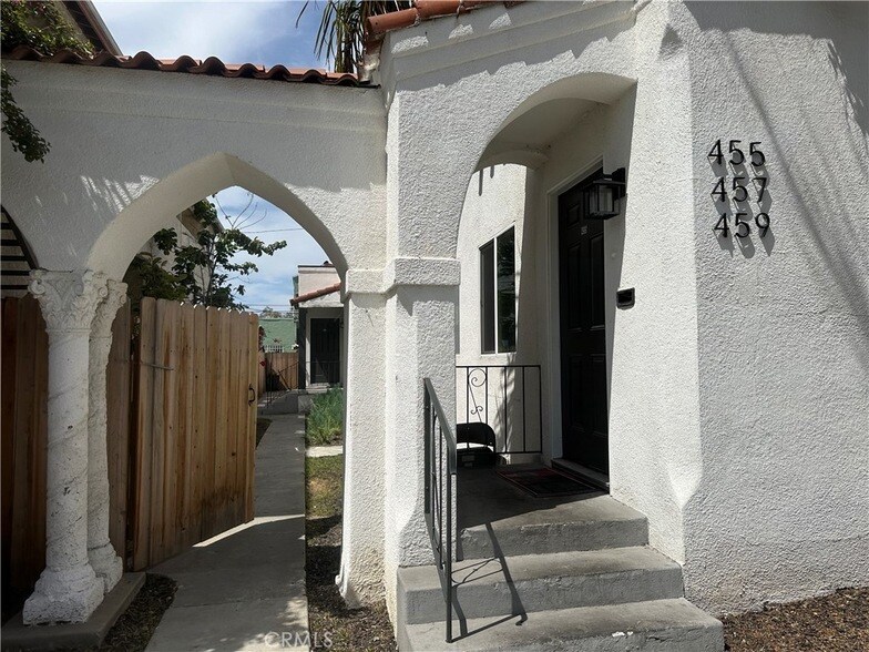 455 W Cowles St, Unit 0202 in Long Beach, CA - Building Photo