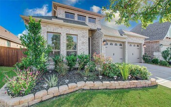 5030 Morrison Dr in Manvel, TX - Foto de edificio - Building Photo