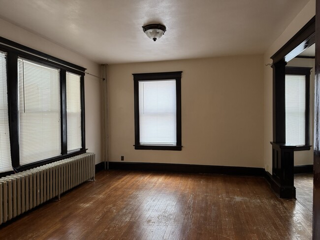 37 Mountford St, Unit 1 in Hartford, CT - Building Photo - Building Photo