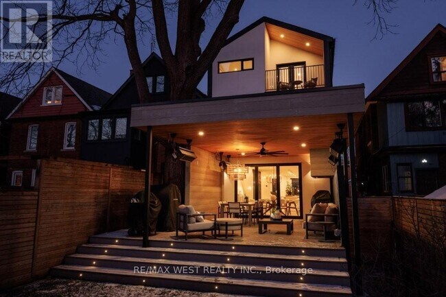 424 Clendenan Ave in Toronto, ON - Building Photo - Building Photo