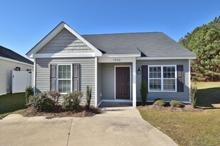 1922 Sapphire Rd in Rocky Mount, NC - Building Photo
