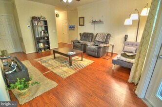 1501 North Point Dr in Reston, VA - Building Photo - Building Photo