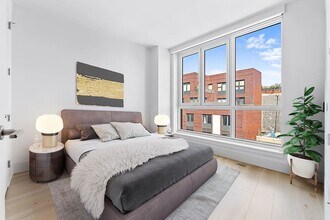 251 E 2nd St-Unit -4A in New York, NY - Building Photo - Building Photo