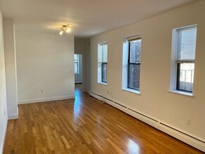 221 E Berkeley St, Unit 4 in Boston, MA - Building Photo - Building Photo