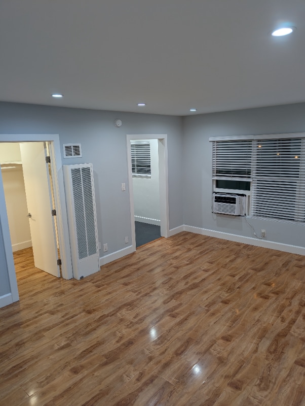 7062 Lanewood Ave in Los Angeles, CA - Foto de edificio - Building Photo