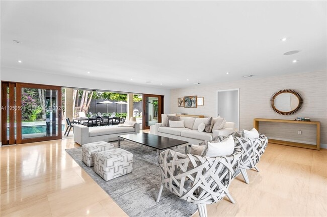 3625 Battersea Rd in Miami, FL - Building Photo - Building Photo