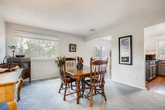 2655 S Crystal St in Aurora, CO - Building Photo - Building Photo