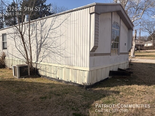 1326 E 9th St in Mountain Home, AR - Building Photo - Building Photo