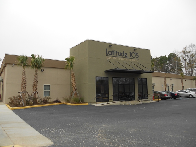 Latitude 105 in Swainsboro, GA - Foto de edificio