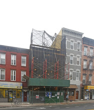 555 Grand St in Brooklyn, NY - Building Photo - Building Photo