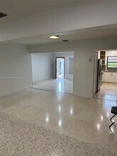 1685 SW 15th St in Miami, FL - Building Photo - Building Photo