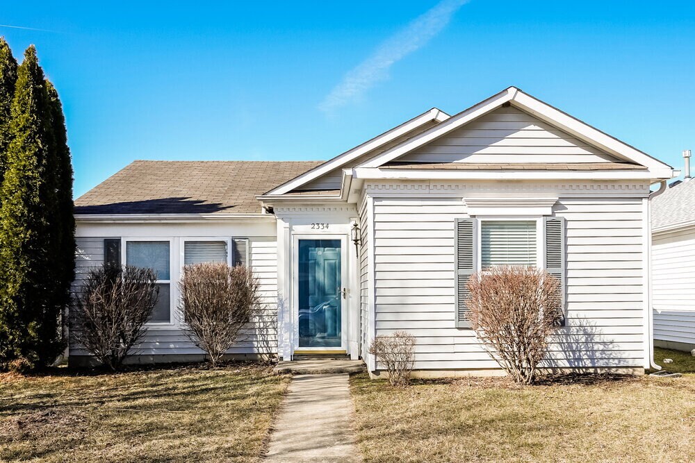 2334 Bristol Dr in Franklin, IN - Building Photo