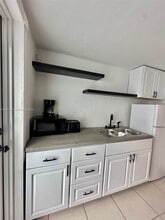 1375 NW 84th Terrace in Miami, FL - Building Photo - Building Photo