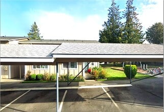 2107 N Laventure Rd in Mount Vernon, WA - Building Photo - Building Photo