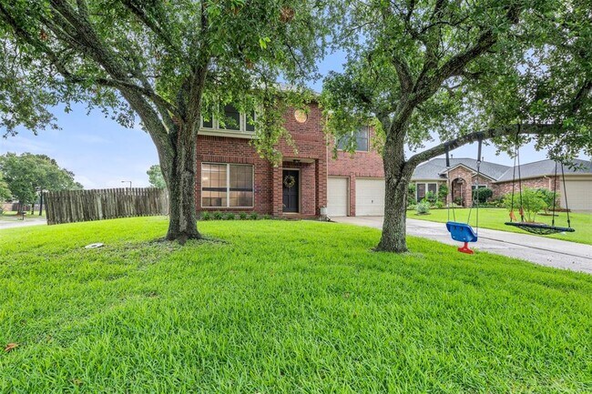 401 Stockbridge Ln in Dickinson, TX - Building Photo - Building Photo