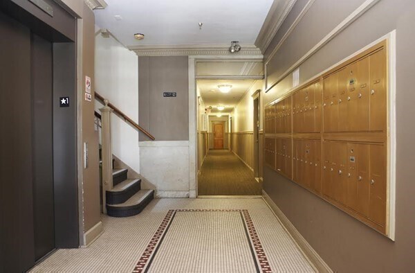 131 Park Dr in Boston, MA - Building Photo - Building Photo