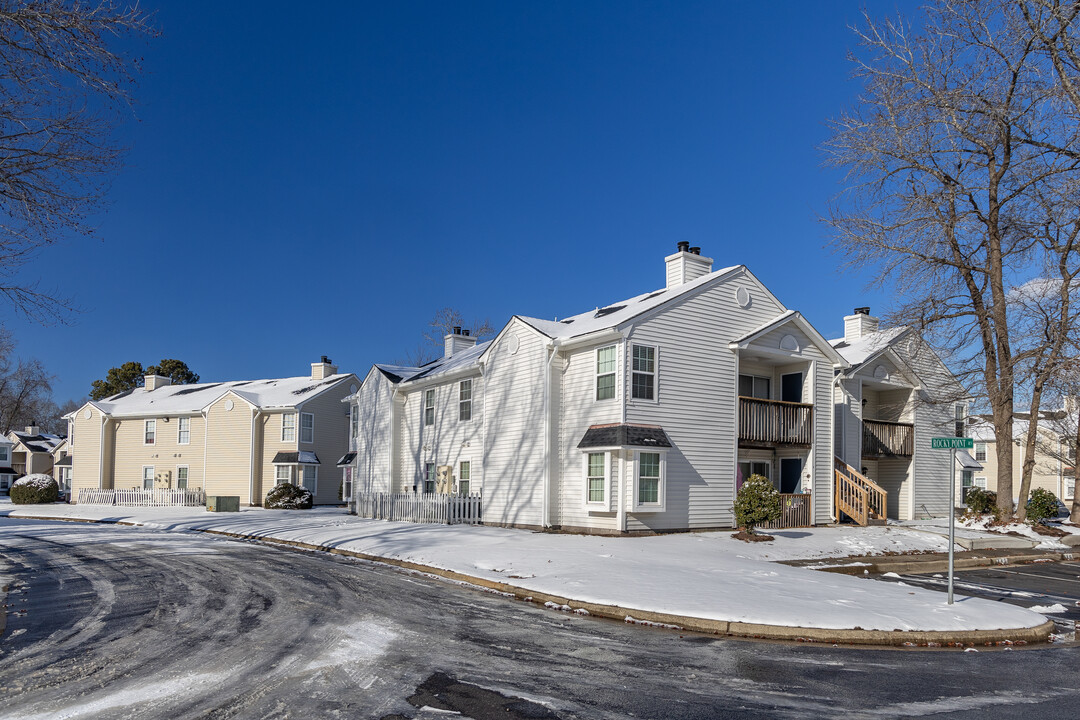 Heather Point Condominiums in Chesapeake, VA - Building Photo