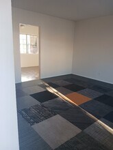 8417 San Gabriel Ave in South Gate, CA - Building Photo - Building Photo