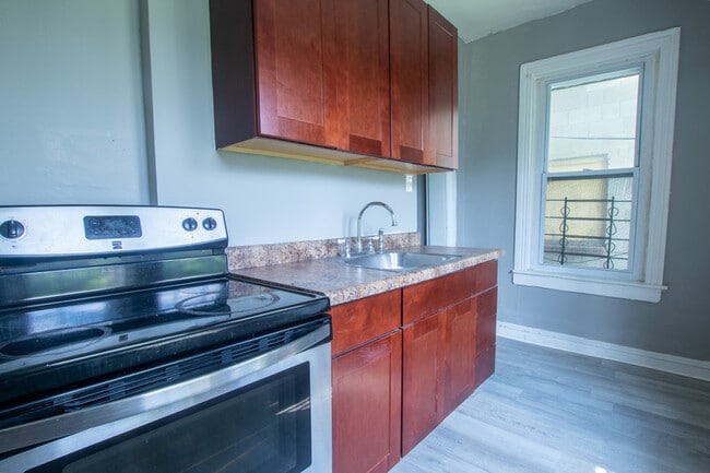 property at 5412 Jefferson St