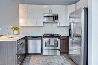 101 S Halsted St in Chicago, IL - Building Photo - Building Photo