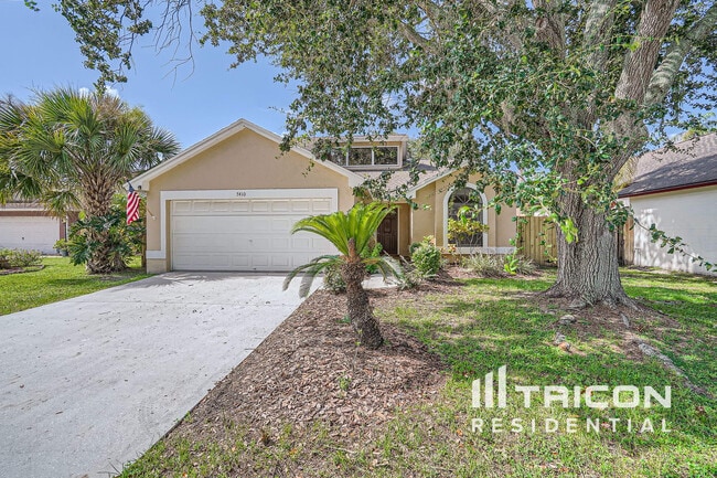 5410 Friarsway Dr in Tampa, FL - Building Photo - Building Photo