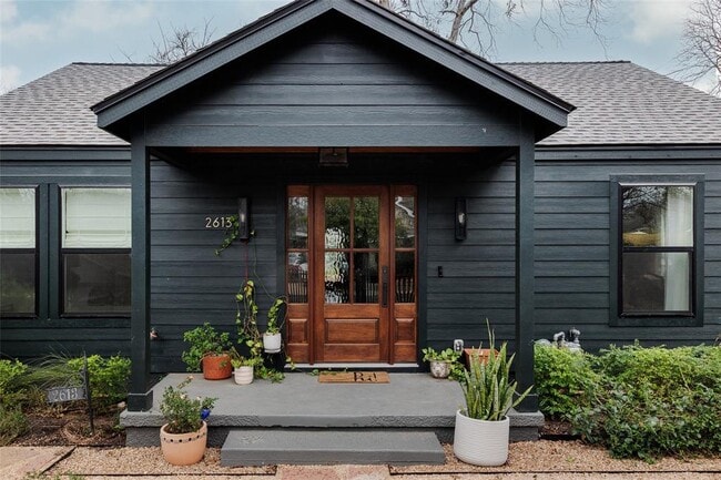 property at 2613 E 2nd St