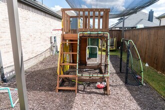 198 Western Way in Waxahachie, TX - Building Photo - Building Photo