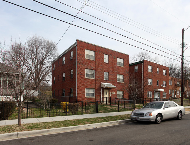 6006 Clay St NE in Washington, DC - Foto de edificio - Building Photo