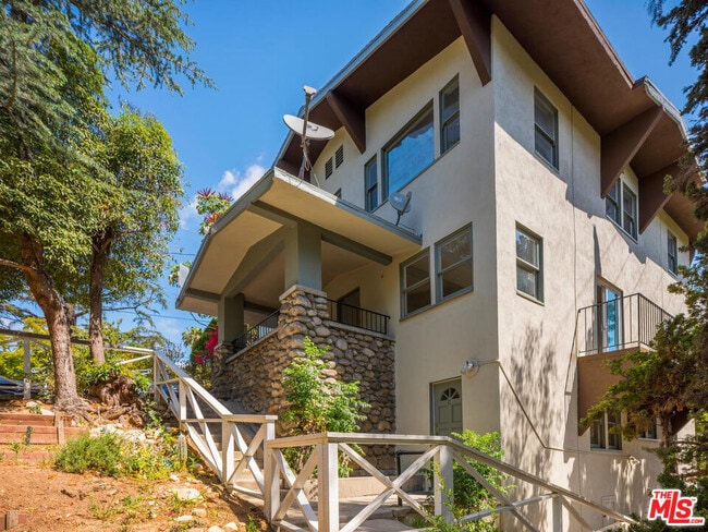 property at 4919 Sycamore Terrace