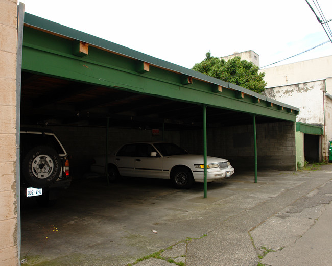 Burwell Apartments in Bremerton, WA - Building Photo - Building Photo