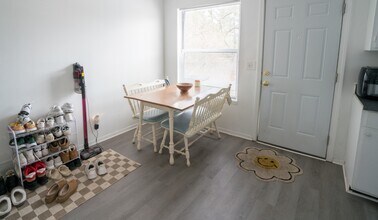 716 Alton Rd in East Lansing, MI - Building Photo - Building Photo