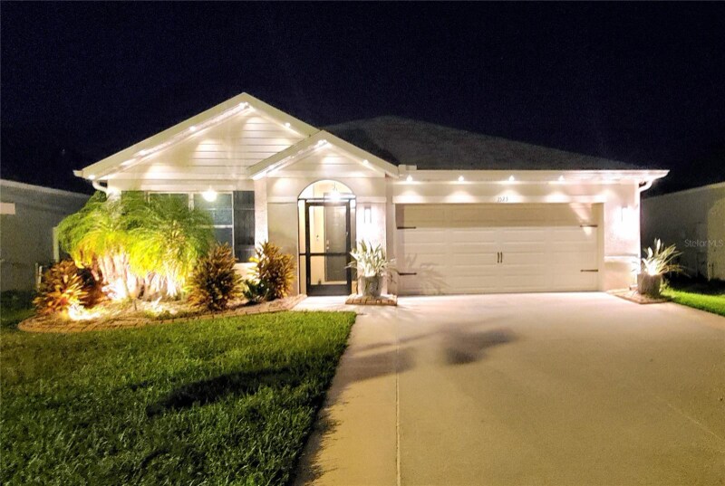 1523 Glen Grove Loop in Wesley Chapel, FL - Building Photo