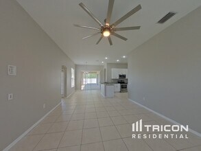 3846 Grand Forks Dr in Land O Lakes, FL - Building Photo - Building Photo