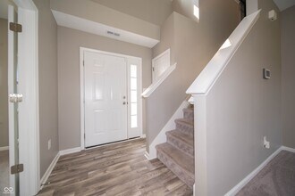 7062 English Oak Dr in McCordsville, IN - Foto de edificio - Building Photo