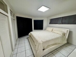 1601 NE 185th St-Unit -Amit Naor in Miami, FL - Building Photo - Building Photo