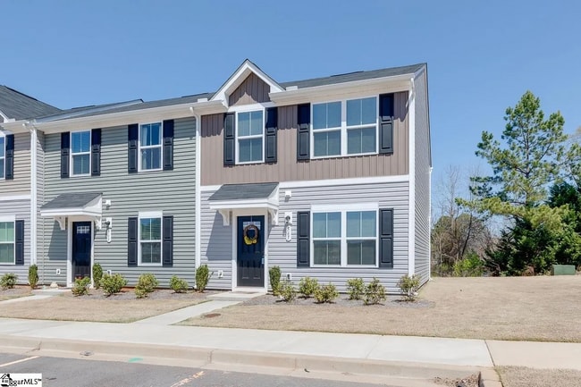 property at 565 Hampton Townes Dr