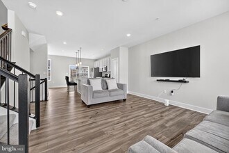 10898 Drummond Pl in Waldorf, MD - Building Photo - Building Photo